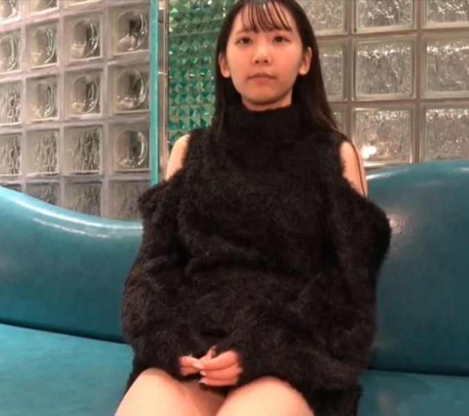 网红脸漂亮美女主播随机抽位粉丝啪啪,男的提前偷吃性药狂干不射,淫叫：你射吧,我坚持不了了,干的下面好痛!
